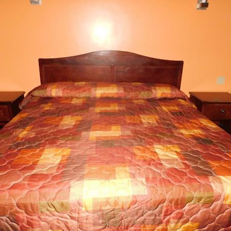 Hotel Vicenza Monmouth Junction Экстерьер фото