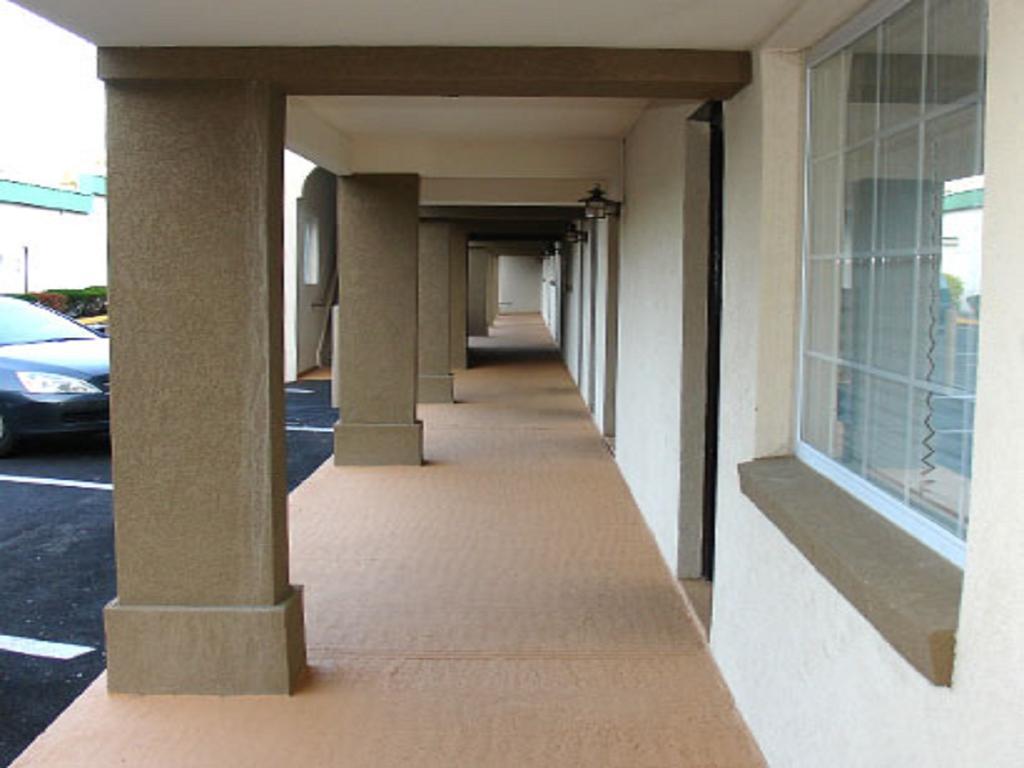 Hotel Vicenza Monmouth Junction Экстерьер фото
